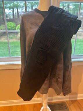 H&M Black Skinny Men's Jeans with Distressed Knee Detail